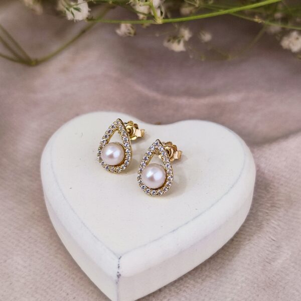 Χρυσά σκουλαρίκια Μαργαριτάρι D30056